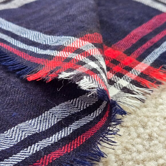 NWT Mii Lightweight 100% Wool Plaid Wrap Scarf Shawl - Picture 5 of 12